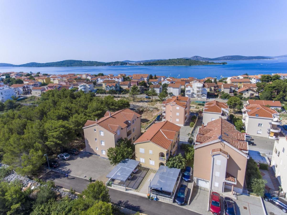 Apartments Dalibor Vodice Exterior photo