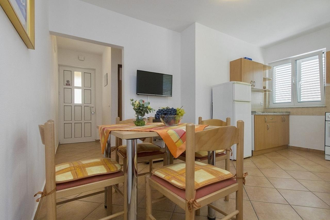 Apartments Dalibor Vodice Exterior photo