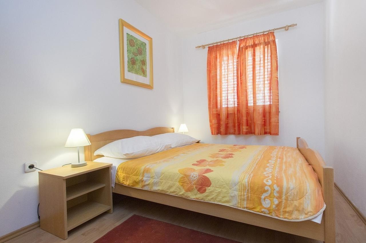 Apartments Dalibor Vodice Exterior photo